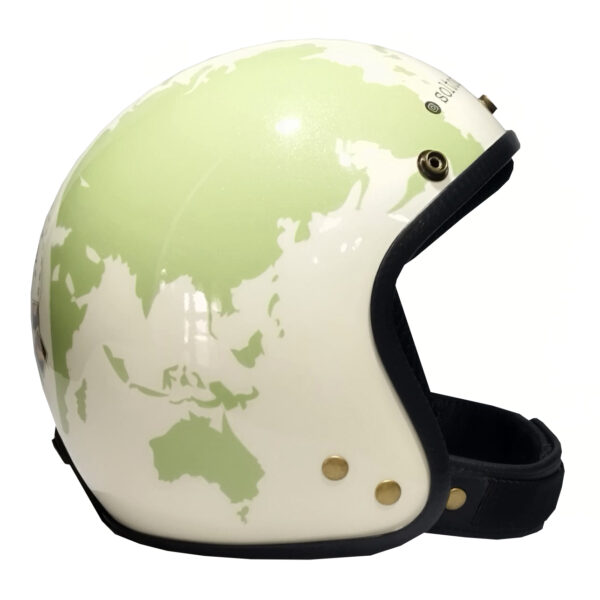 capacete old school green world